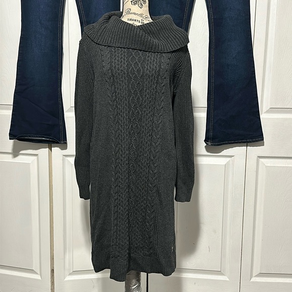 Tommy Hilfiger Dresses & Skirts - Tommy Hilfiger Turtleneck Knit Sweater Dress